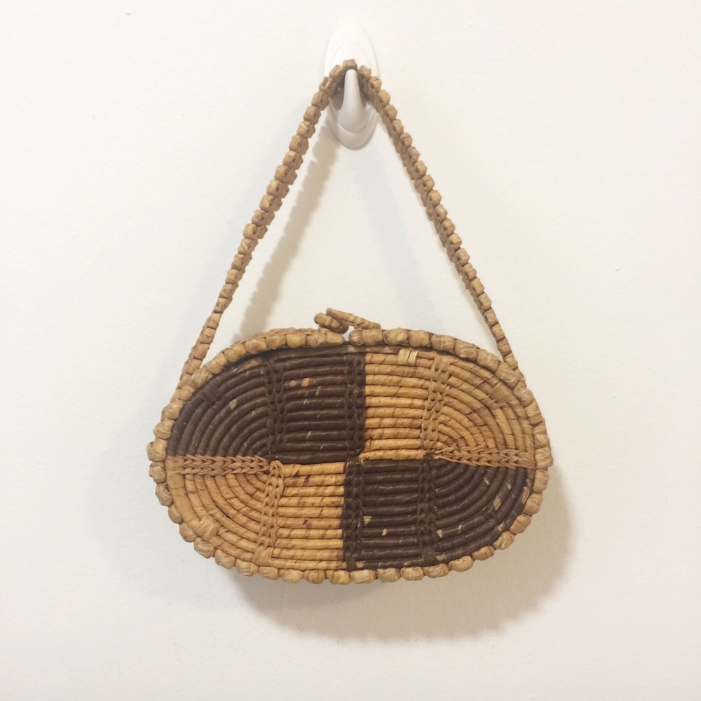 Vintage very unique wicker basket purse